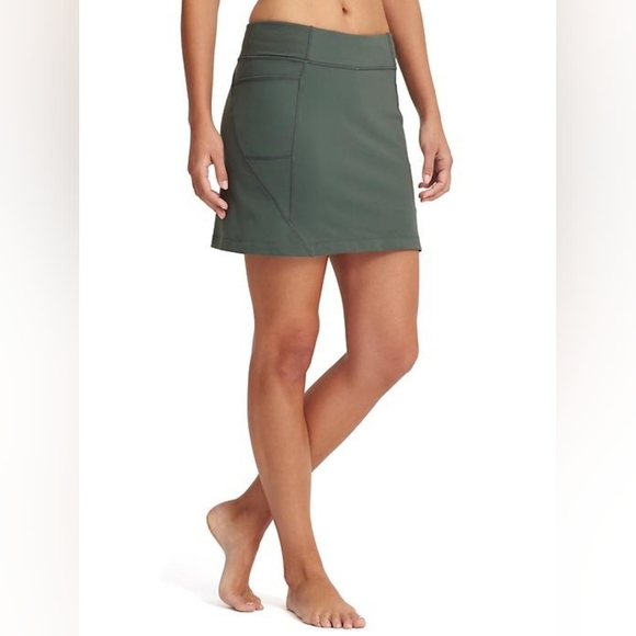 Athleta Pants - Athelta Excursion Skort Jasper Green Size Small EUC